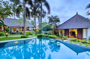 Damian 4 BR Pool Villa Garden JU24